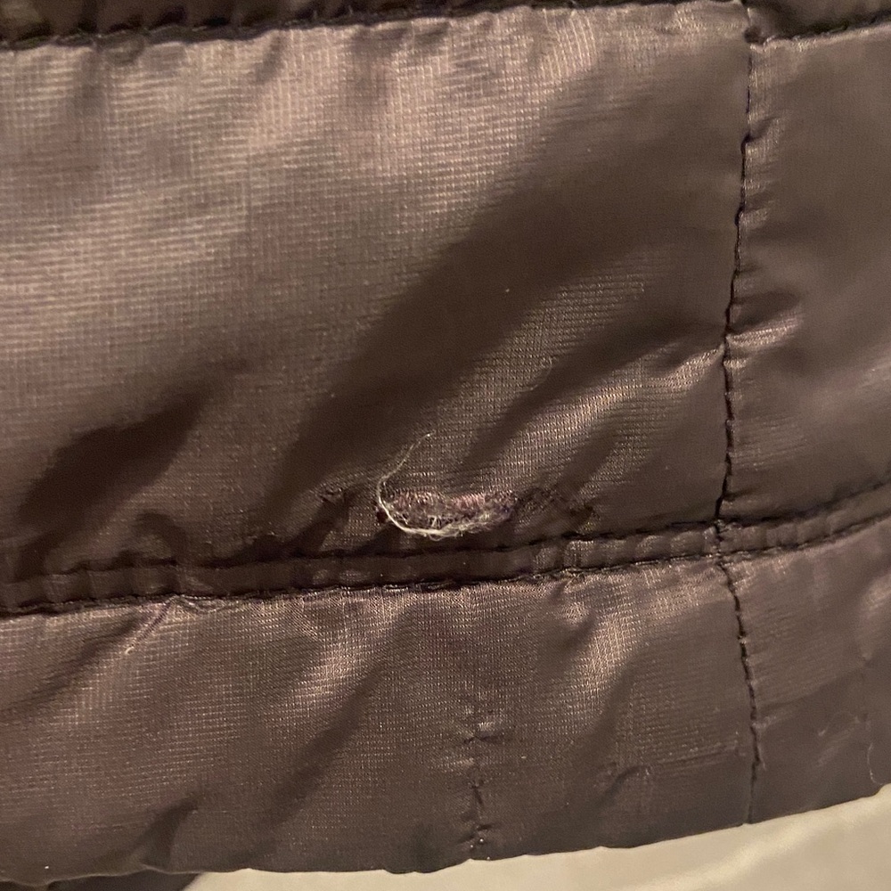 Patagonia Men's Black Nano puff Vest - Picture 2 of 4